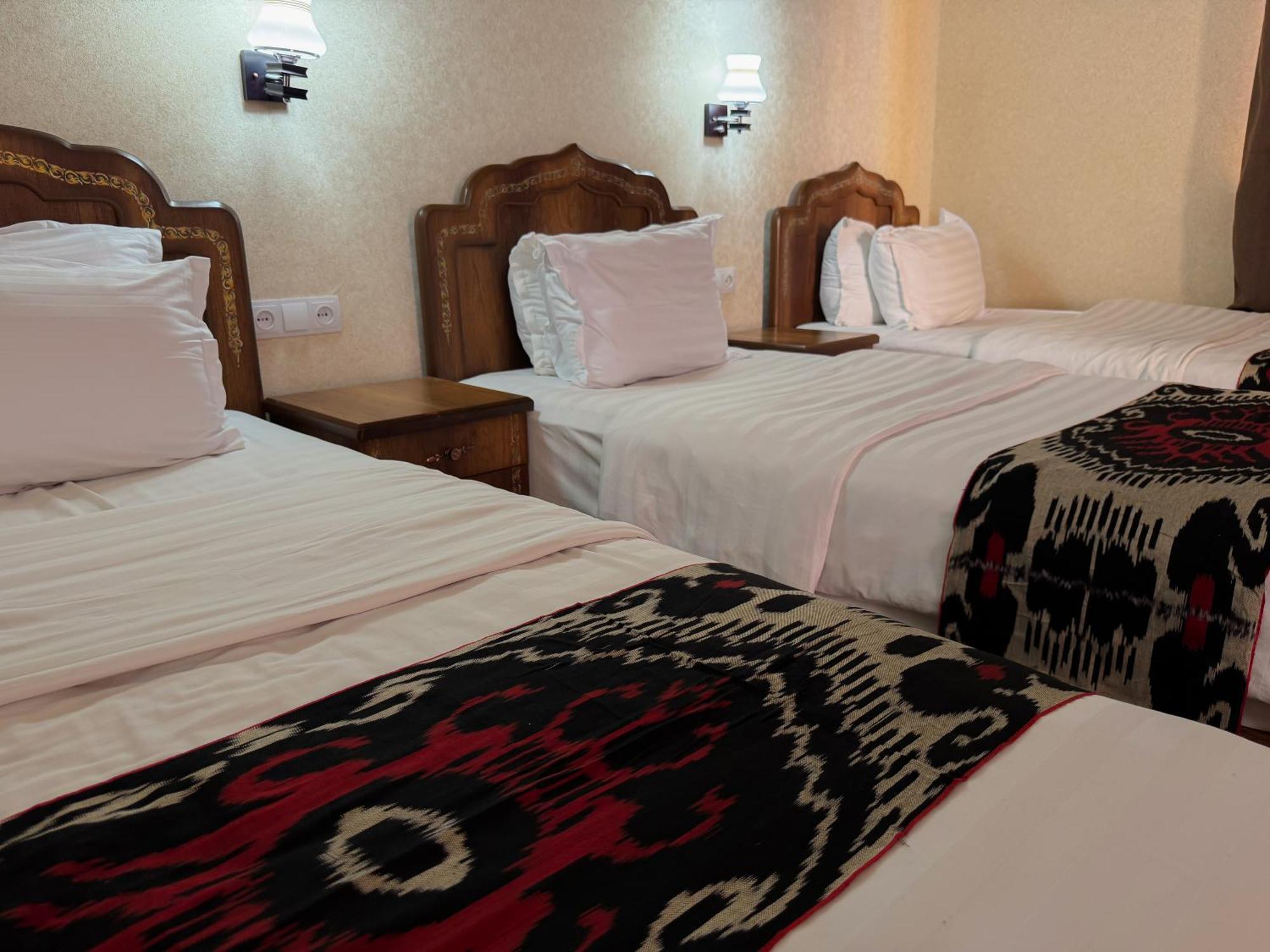 Old Gate Family Guest House 부하라 외부 사진