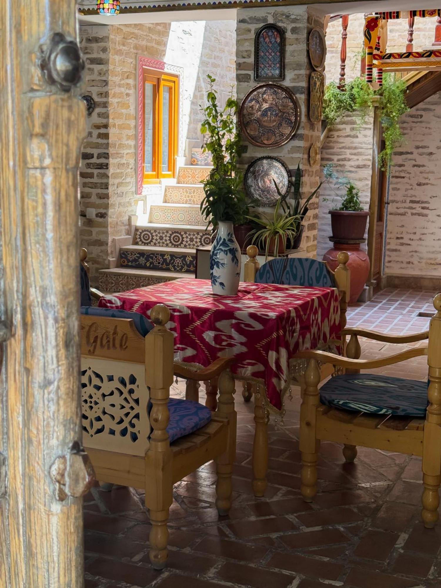 Old Gate Family Guest House 부하라 외부 사진